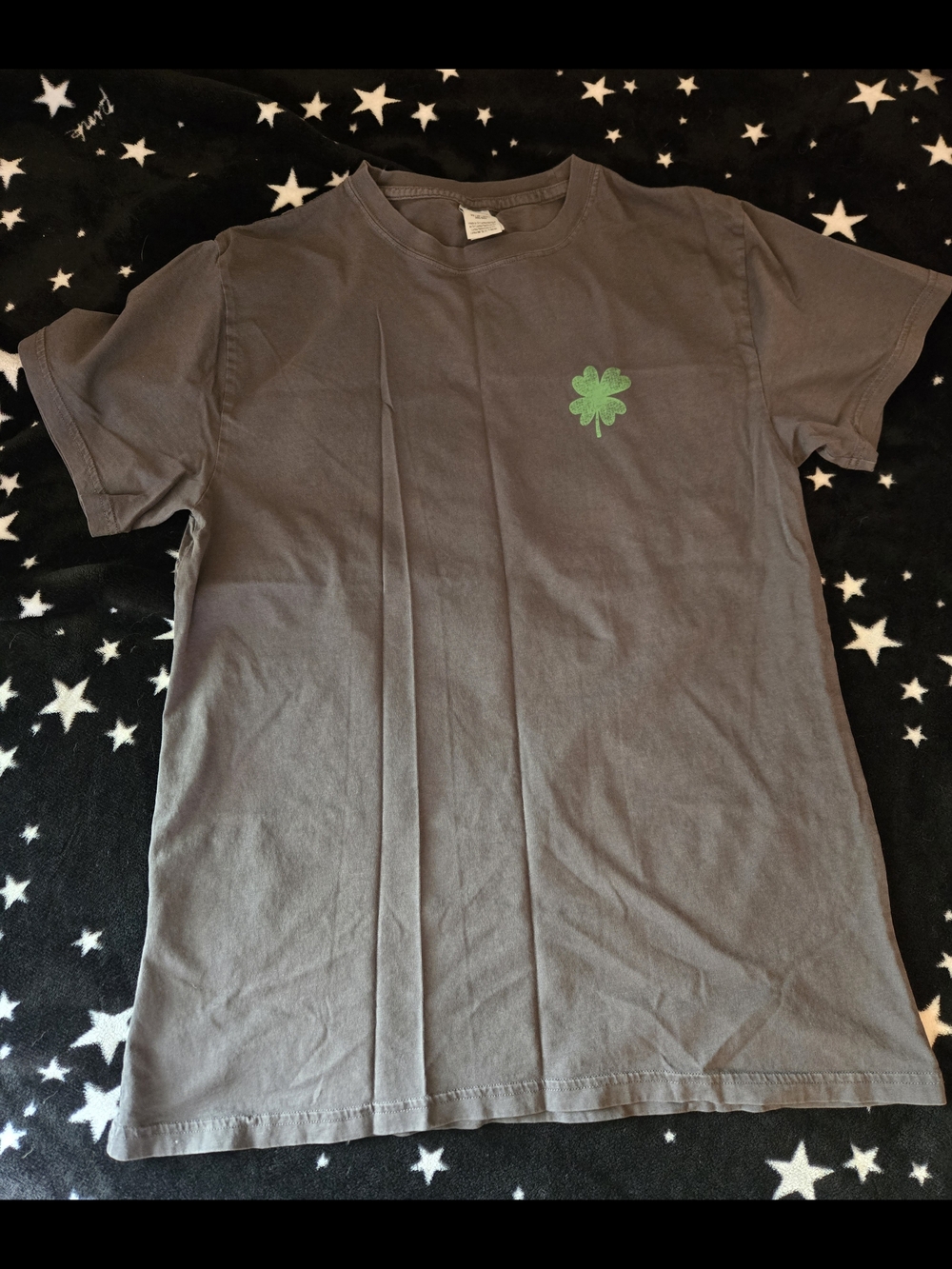 PINK Victoria's Secret Gray Short Sleeve Tee with Green Clover Logo